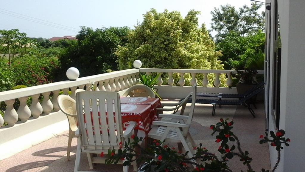 Eden Lodge Cape Coast Ngoại thất bức ảnh