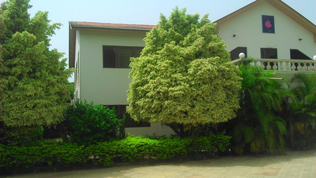 Eden Lodge Cape Coast Ngoại thất bức ảnh
