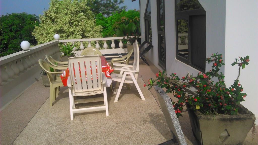 Eden Lodge Cape Coast Ngoại thất bức ảnh