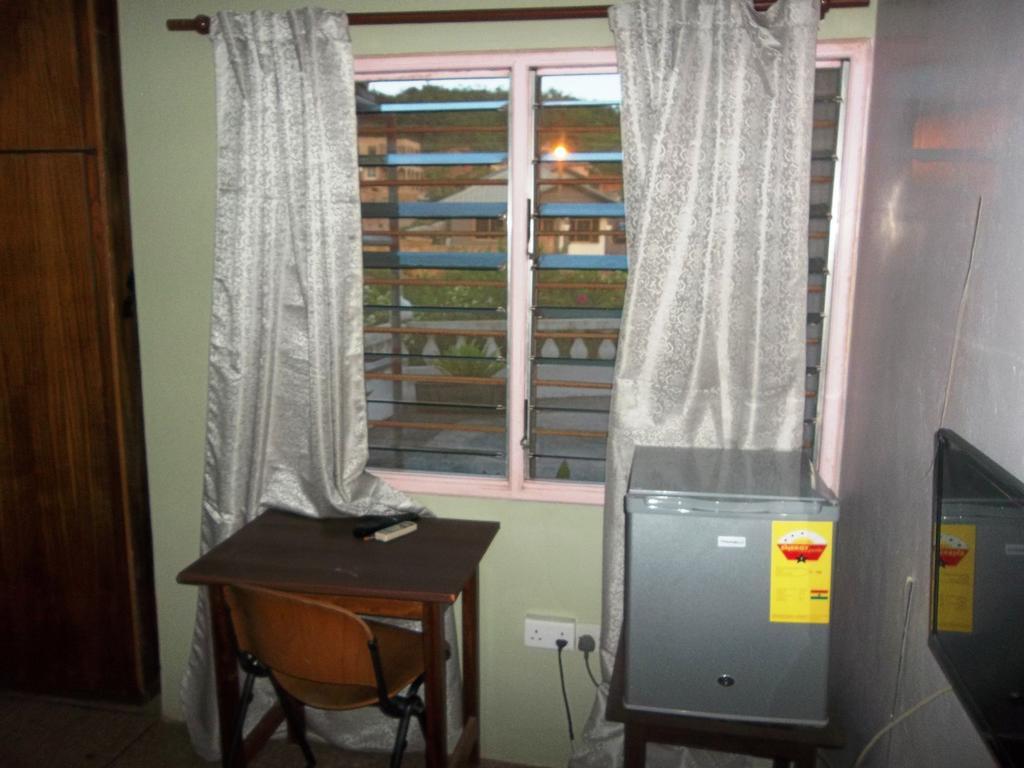 Eden Lodge Cape Coast Ngoại thất bức ảnh